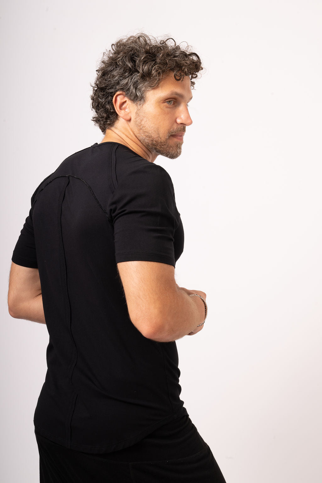 Mens Muscle T-shirt with raw seam