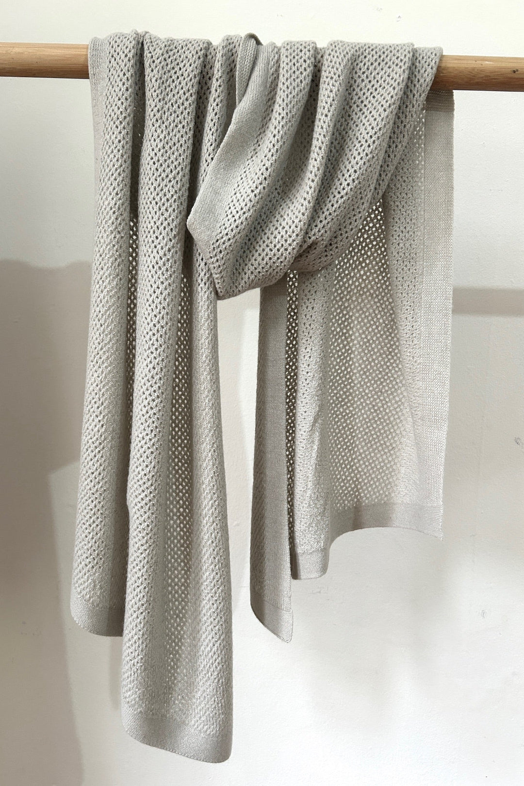 Long Cashmere mesh scarf