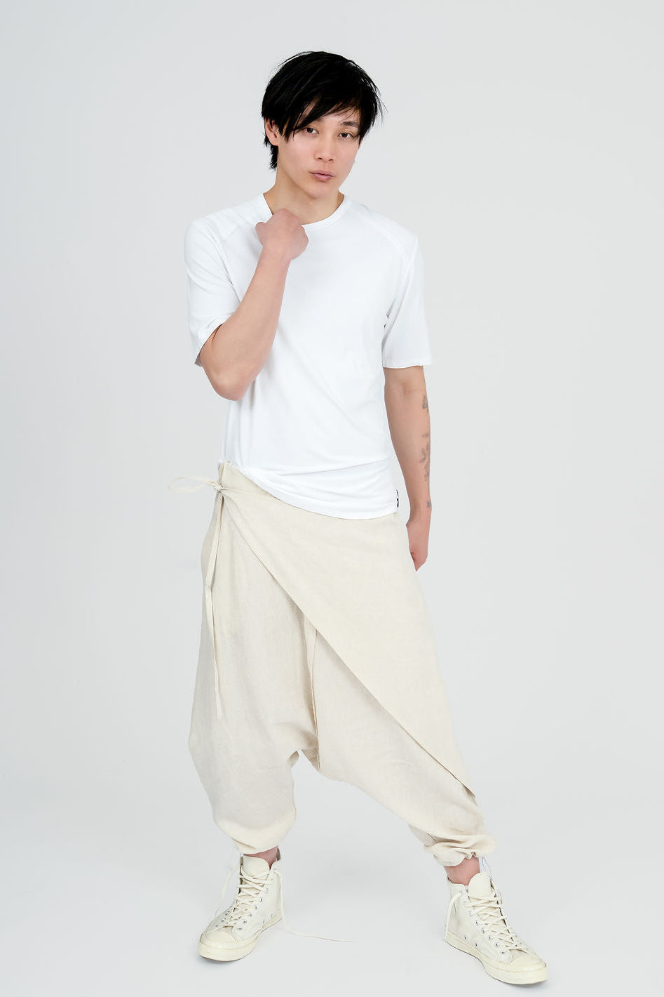 Mens Muscle T-shirt with raw seam